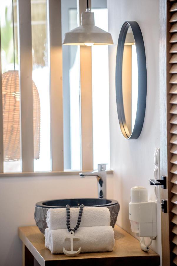 Laia Seafront Luxury Apartments Αγία Πελαγία  Εξωτερικό φωτογραφία