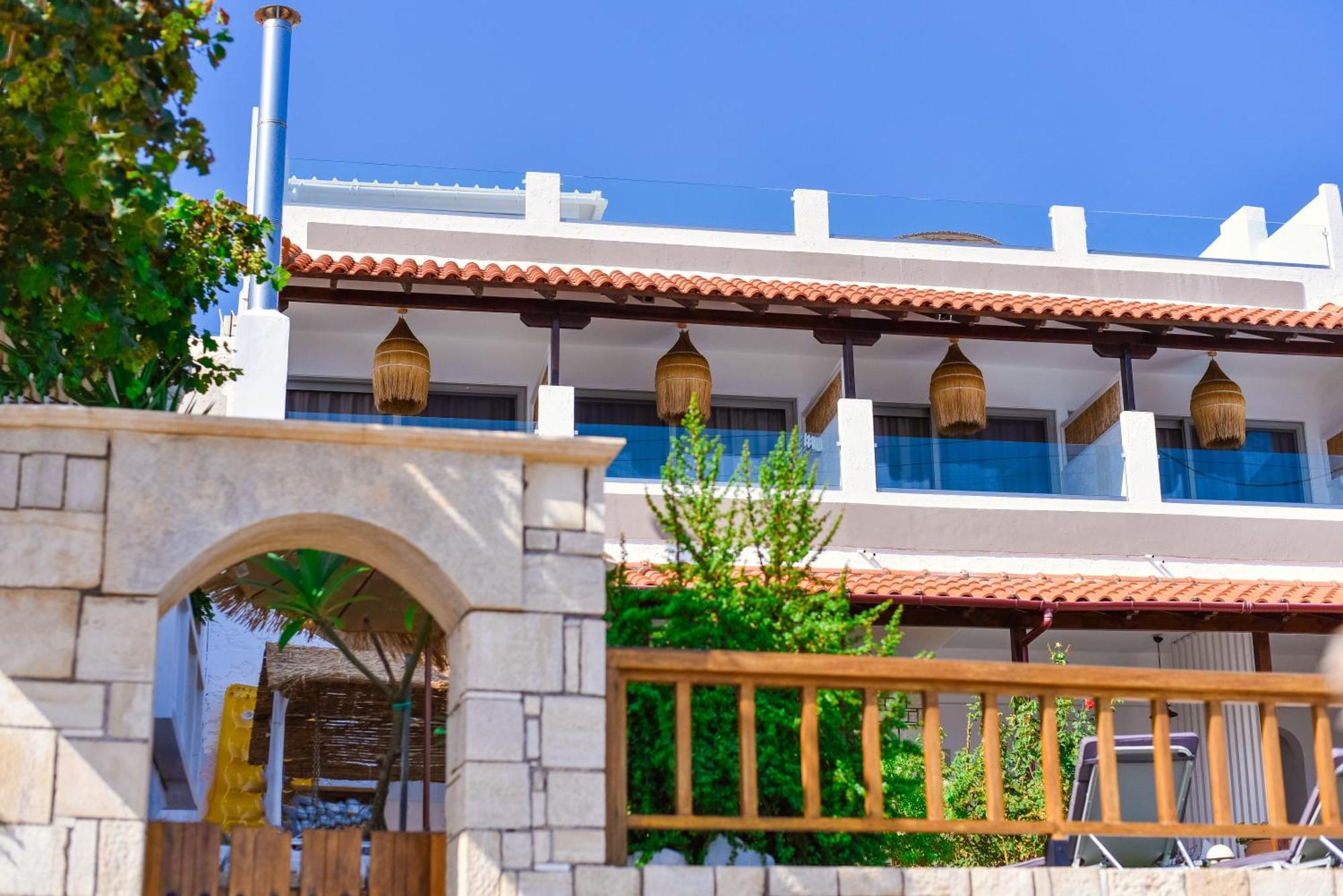 Laia Seafront Luxury Apartments Αγία Πελαγία  Εξωτερικό φωτογραφία